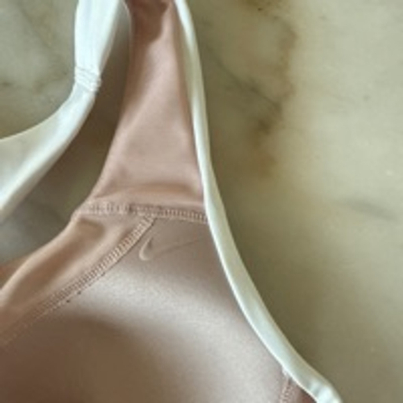 Nike Swoosh Women's Medium-Support Padded Sports Bra Tank Sz Small White - Picture 8 of 12